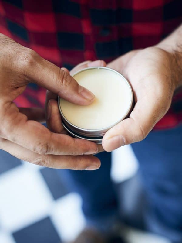 Beard balm vs. beard oil for dry skin – Explained!